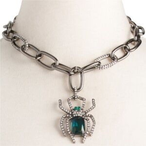 BETSEY JOHNSON Rich Witch Halloween Spider Green Gem Pendant Chain Necklace NWT